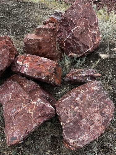 Ландшафтные глыбы красно-фиолетовые 200-1000 килограмм купить в Самарской области