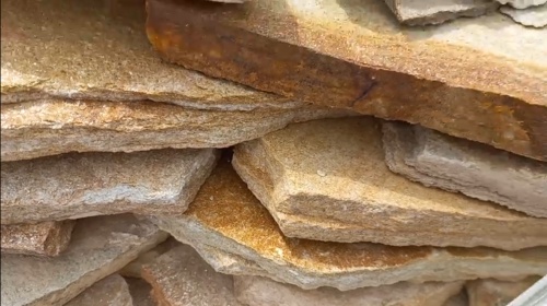 Плитняк златолит жёлтый золотистый для отмостки купить в Самарской области