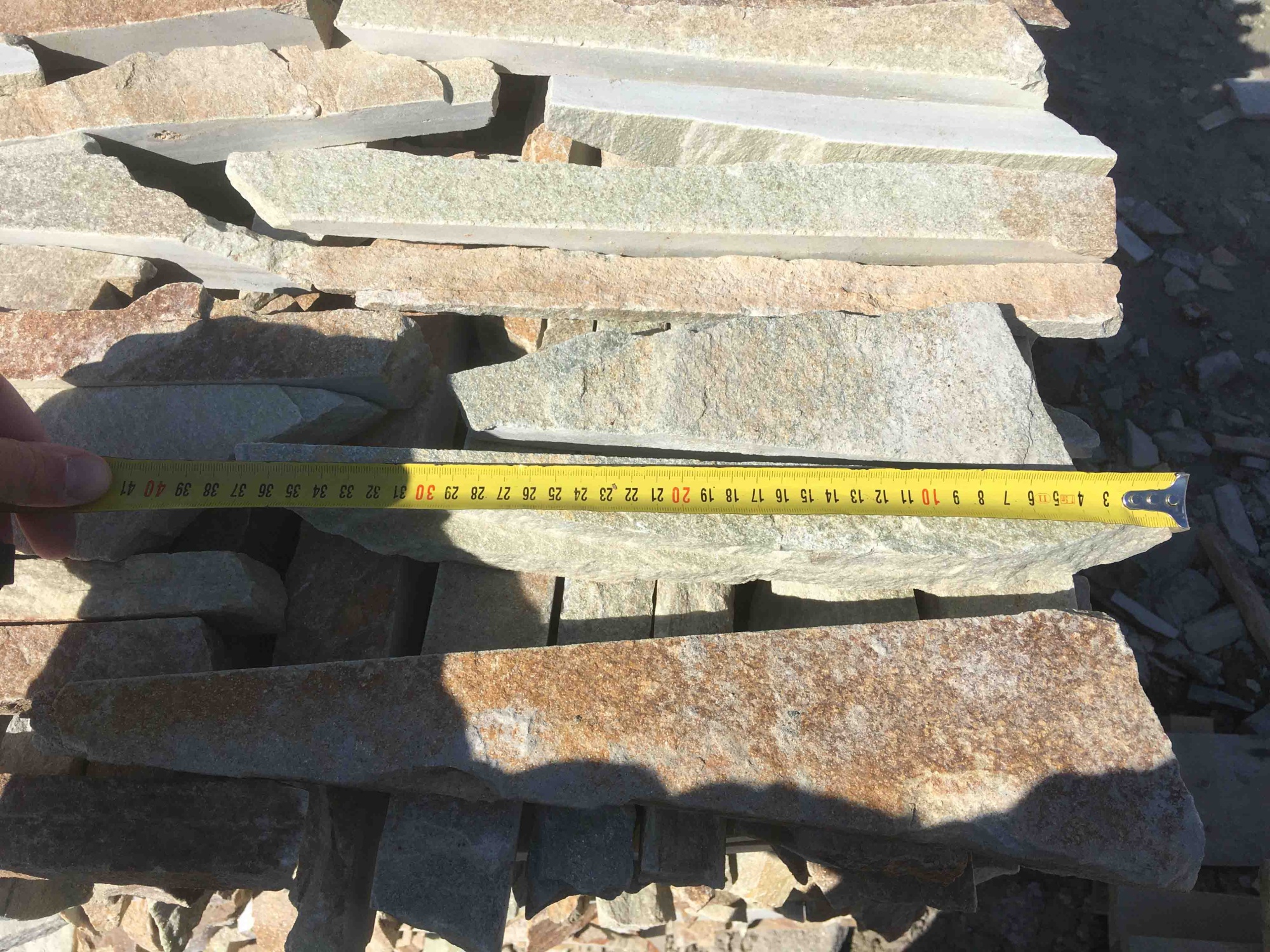 Горбушка златолит золотистый для облицовки купить в Самарской области