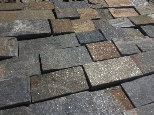 Плитка пилёная златолит Уральский для цоколя, отмостки купить в Самарской области