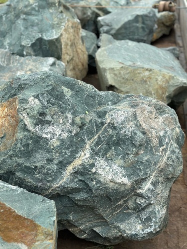 Камни для ландшафтного дизайна зелёные 10-60 килограмм купить в Самарской области