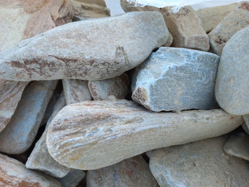 Златолит жёлтый, жёлто-зелёный глыбки и валуны для ланшафтного дизайна купить в Самарской области