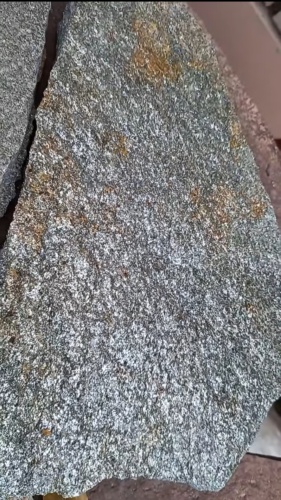 Плитняк златолит серебристый для цоколя, отмостки купить в Самарской области