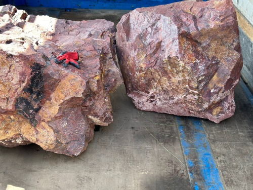 Ландшафтные глыбы красно-фиолетовые 200-1000 килограмм купить в Самарской области