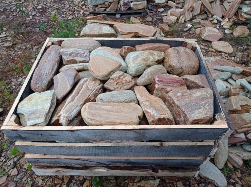 Златолит жёлтый, жёлто-зелёный глыбки и валуны для ланшафтного дизайна купить в Самарской области