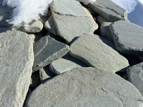 Плитняк златолит зелёный галтованный для цоколя купить в Самарской области