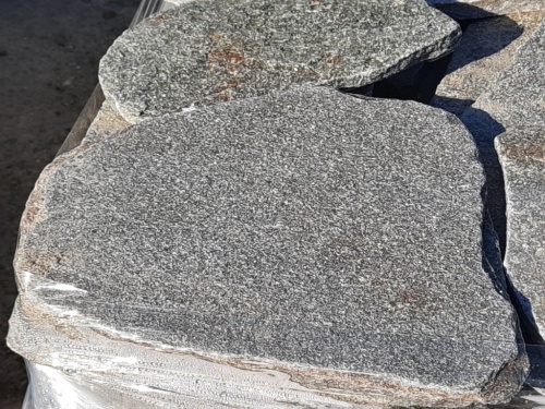 Златолит серебристый галтованный для лестниц купить в Самарской области