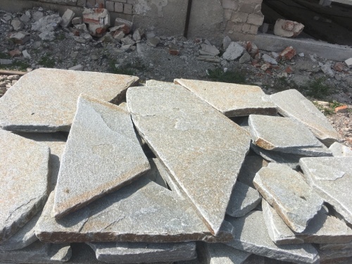 Златолит серебристый галтованный для лестниц купить в Самарской области